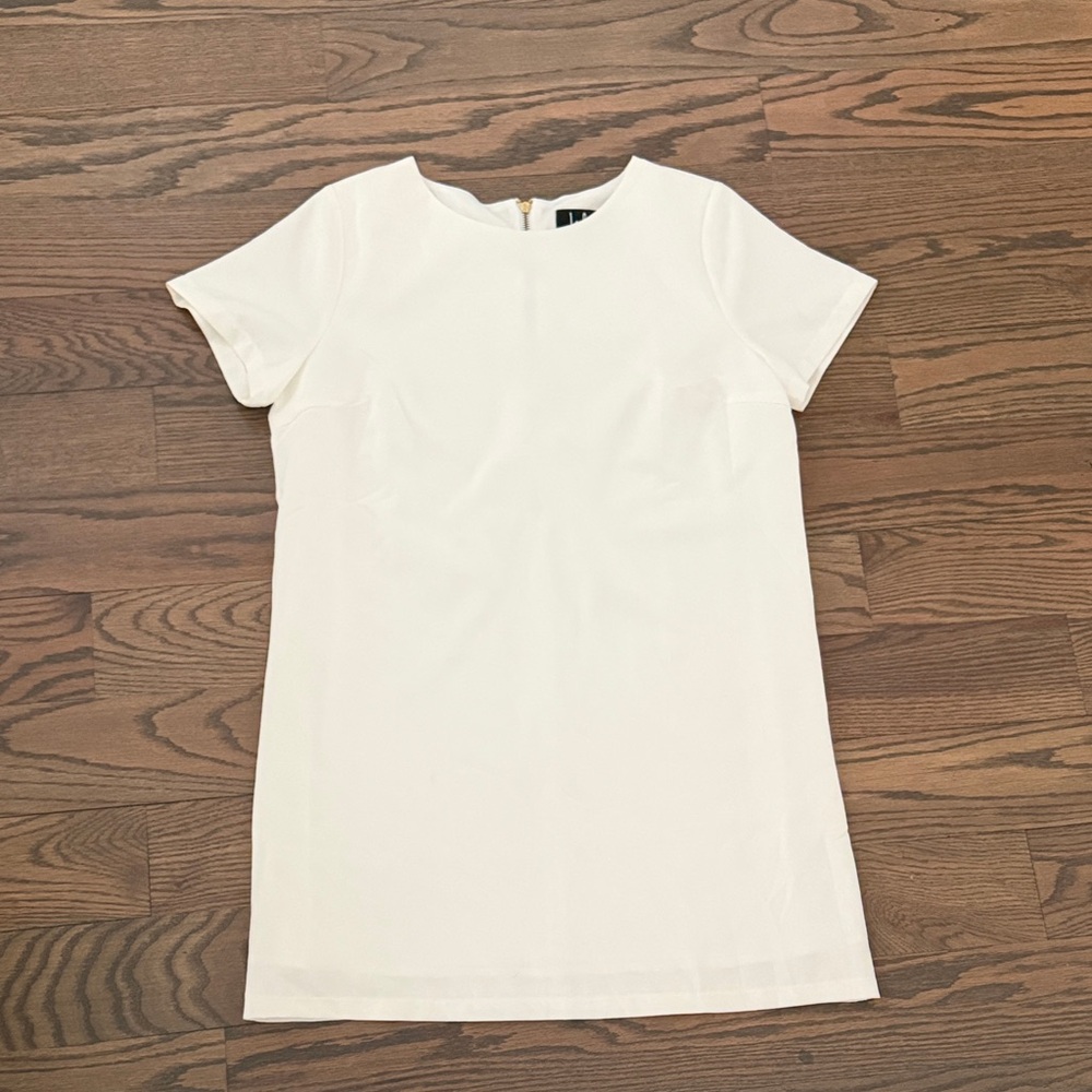 Lulu's Crisp White Short-Sleeve Shift Dress